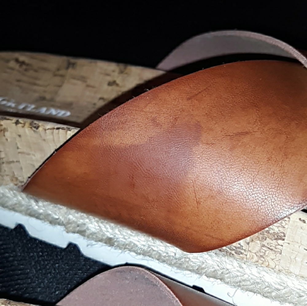 Slide/Sandals - Picture 4 of 8